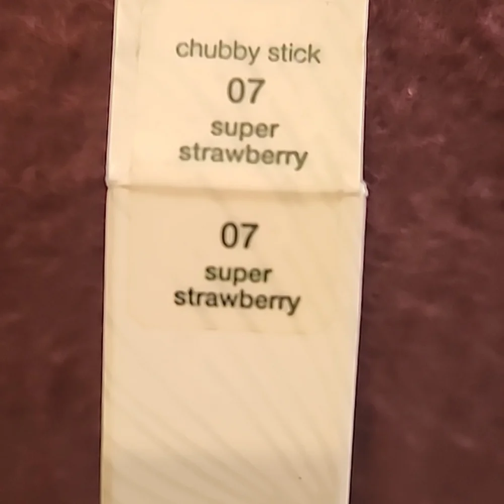 Clinique Chubby Stick Moisturizing Lip Colour Balm #07 Super Strawberry